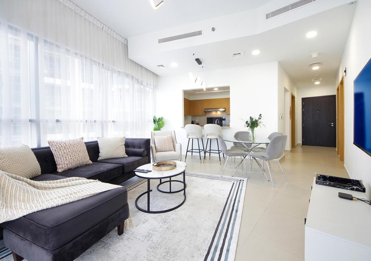 Stylish 2br In Bellevue Pool, Gym & Burj Views * Dubai