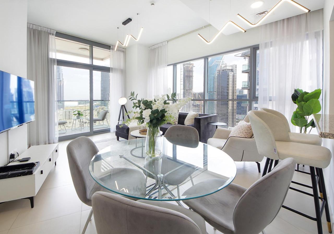 Stylish 2br In Bellevue Pool, Gym & Burj Views Apartment
