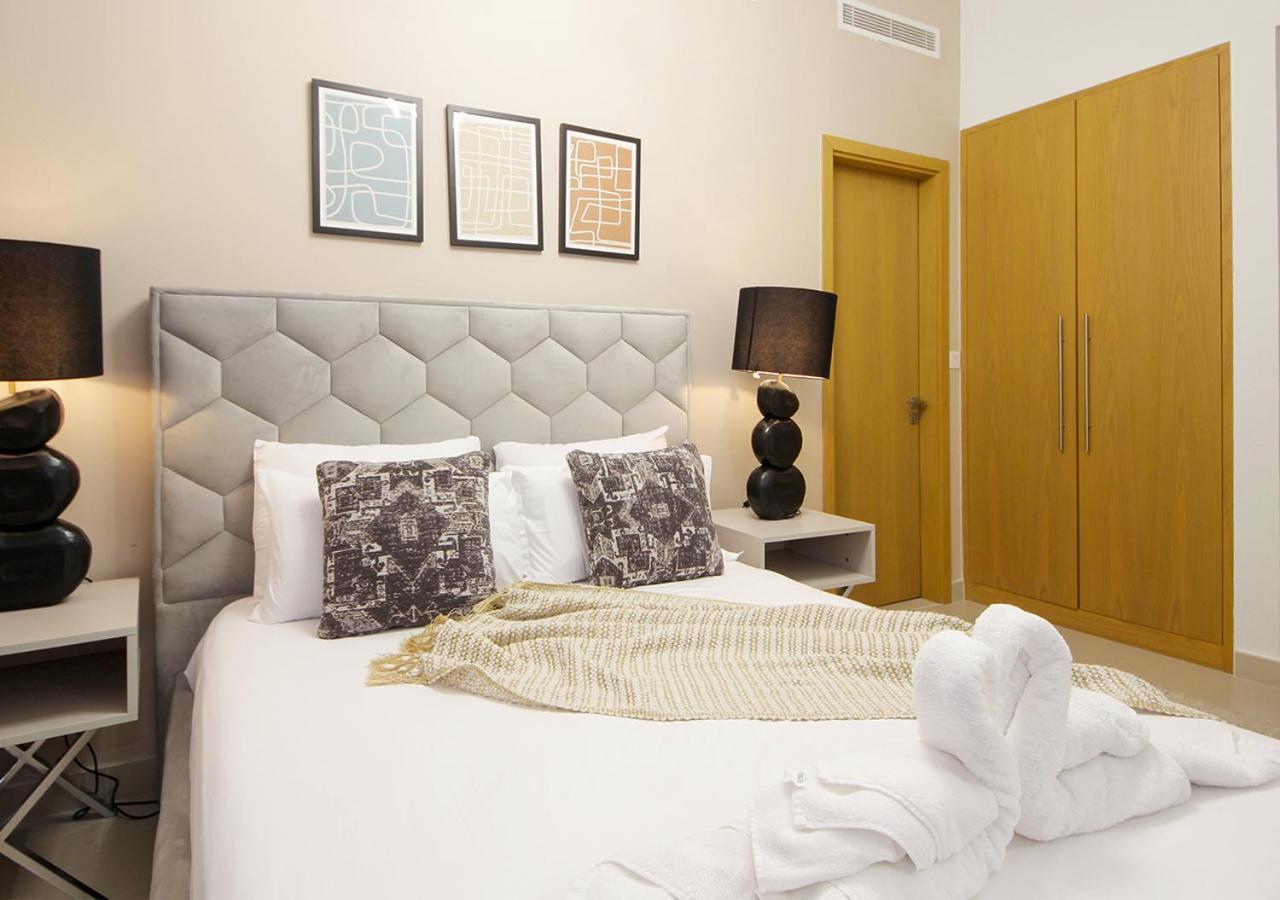 Apartment Stylish 2br In Bellevue Pool, Gym & Burj Views Dubai